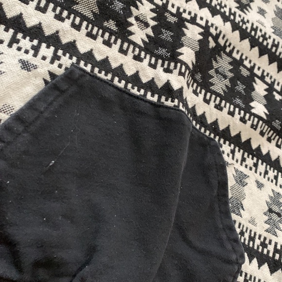 🪶 Aztec 🦅 black and white hoodie - Picture 2 of 6